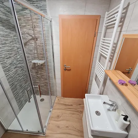Apartma Grm Lägenhet