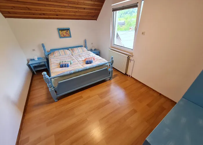 Apartma Grm דירה *